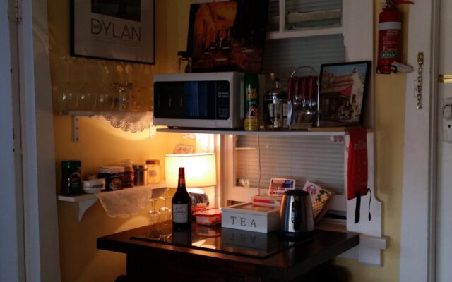 Andavine House Bed & Breakfast