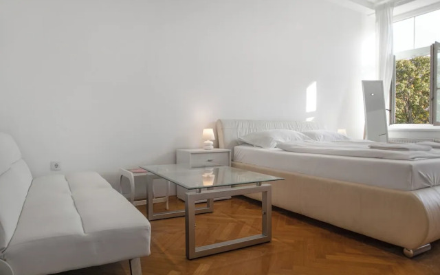 Perfect 7BR Stay Near Hauptbahnhof