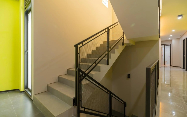 RedDoorz Plus near Senayan City