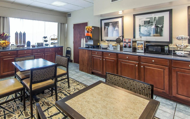 Clarion Inn Cleveland near University