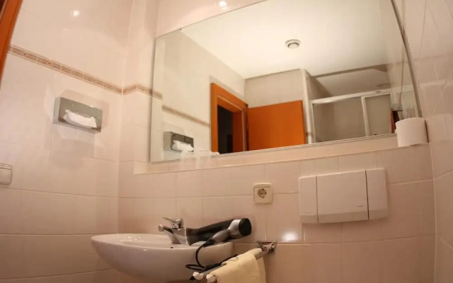 Hotel Café Adler