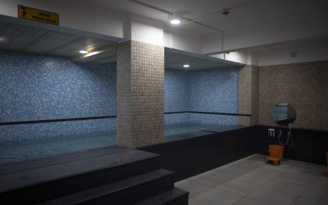 Courtyard By Yuhi