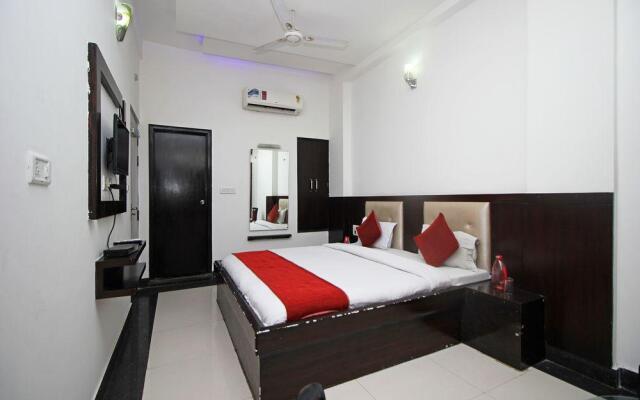 OYO 8647 Hotel Shanti