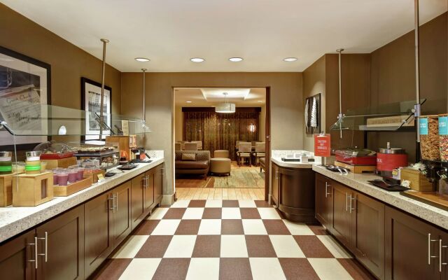 Hampton Inn Atlanta-Mall Of Georgia