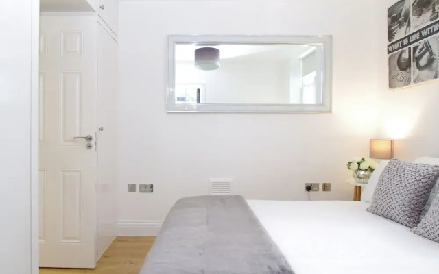 The London Agent Chelsea Peaceful