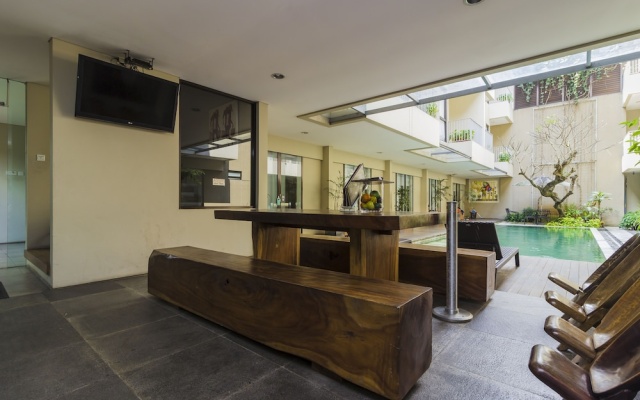 M Suite – Lobby – Curug