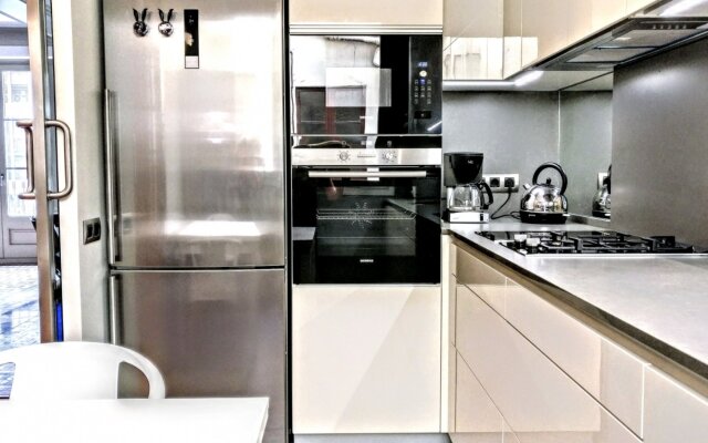 3br Modernist Pg de Gràcia high ceilings - Dandi