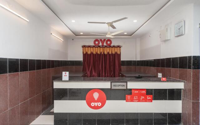 Capital O 27775 Hotel Srinivasa Residency