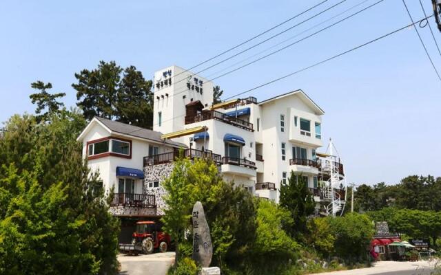 Pohang Small Happy Pension