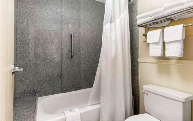 Quality Inn Airport I-240
