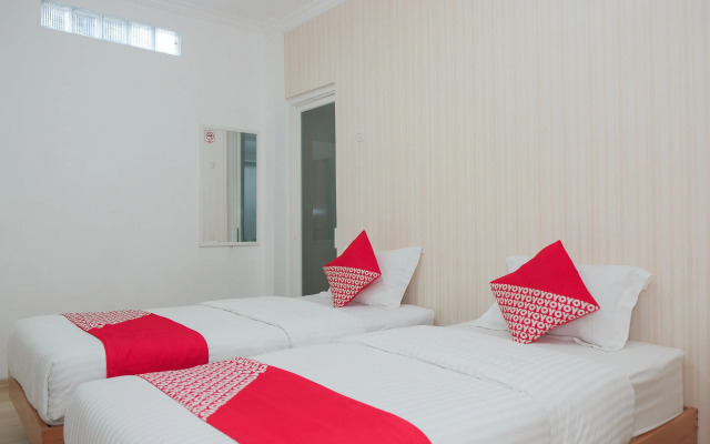 OYO 1454 111 Residence