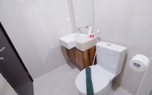 Comfortable Studio Puri Mansion Apartment