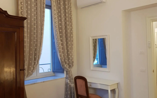 Al Centro Luxury Home