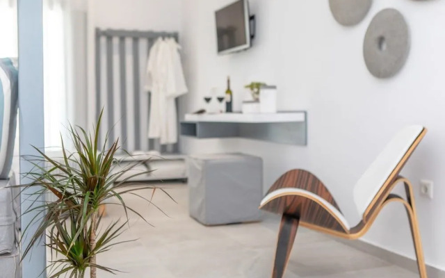 Crystal Mare Suites