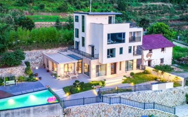 Tonglu Yishijian Homestay (Huxiao Gorge Rafting)