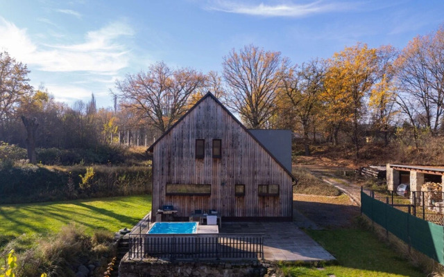Villa in Prague With Jacuzzi