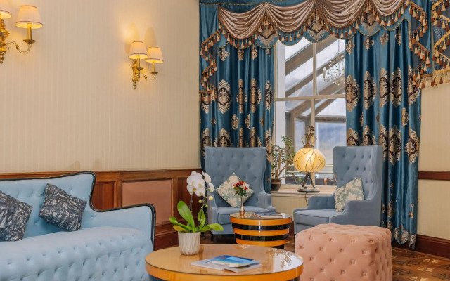 Muthu Fort William Hotel