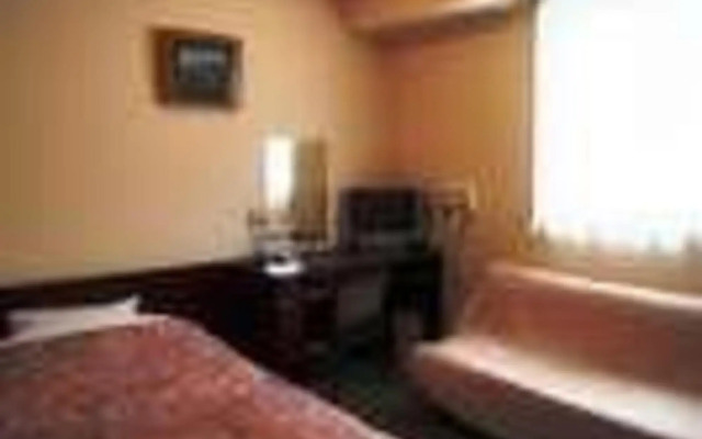 Weekly-Sho Hotel Chitose