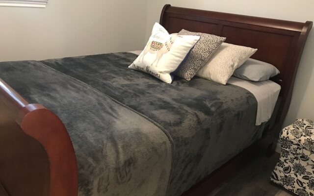 Esther's Place-Carleton Place Downtn Apt