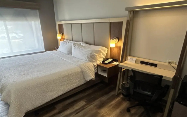 Holiday Inn Express Roslyn - Manhasset Area by IHG