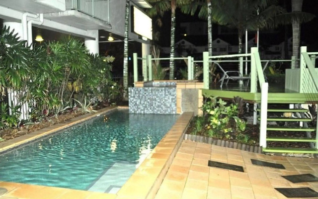 Heritage Cairns