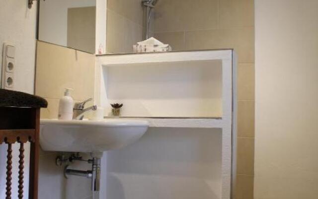 Ferienwohnung & Apartment Am Steinbrunnen