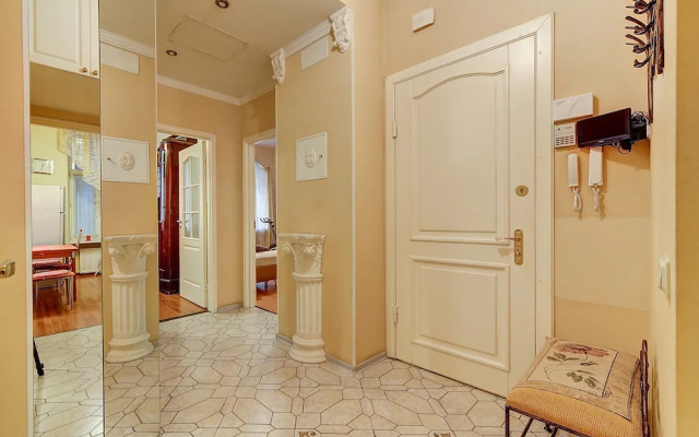 Апартаменты «Spb2day на Восстания 42»