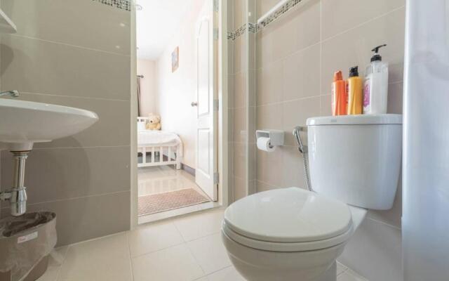 Modern Townhome at the Old City