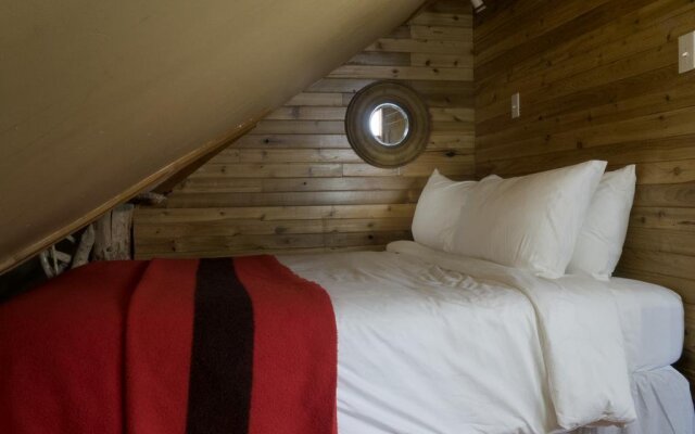 Blue Mountain Lodge Bed & Breakfast