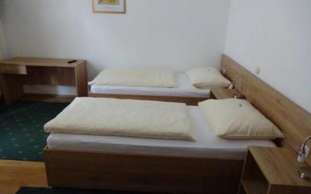 Hotel-Garni & Hostel Sandwirt