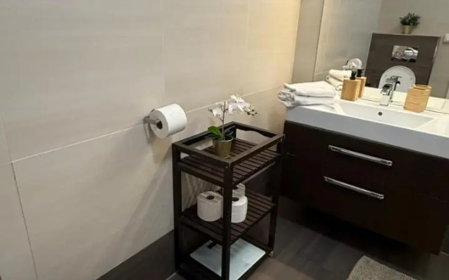 Luxury Modern Designed Oldtown Apartment