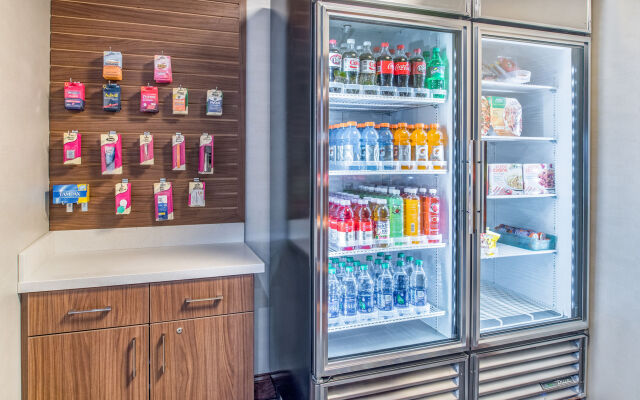 Holiday Inn Express Hotel & Suites Bismarck by IHG