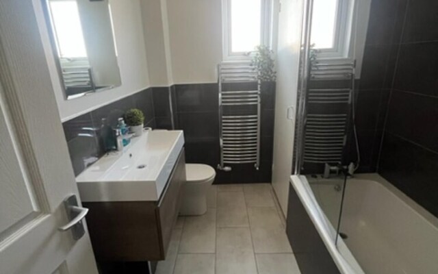 Remarkable 3-bed House in Cambridge