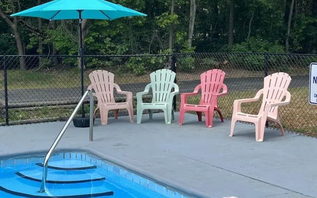 Sunset Dunes Inn & Suites