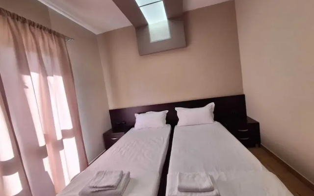 Danis Hotel