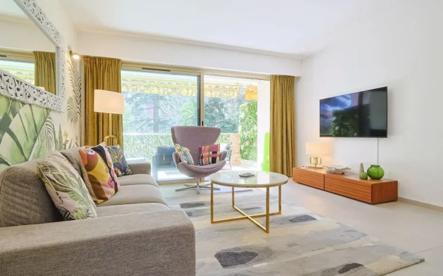 Le Jungle in Cannes With 2 Bedrooms and 2 Bathrooms