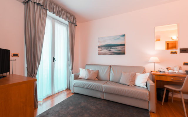 Loano 2 Village Hotel