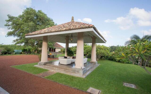 Villa Mayurana By Edwards Collection