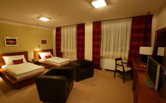 Aston Business Hotel