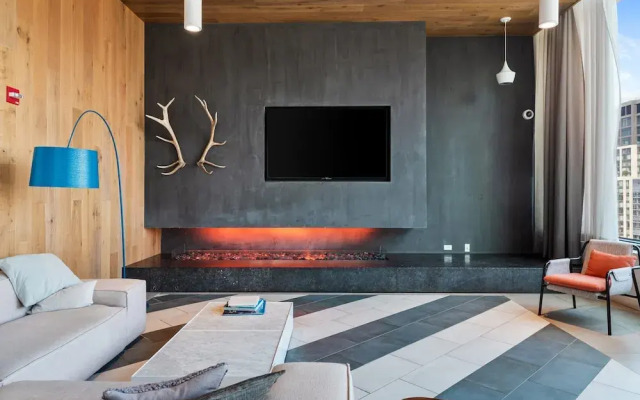 Gold Coast Retreat Skyline Views Walkable