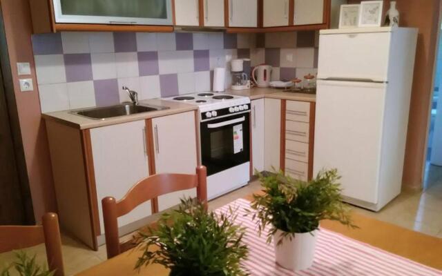 Garden House by the Sea