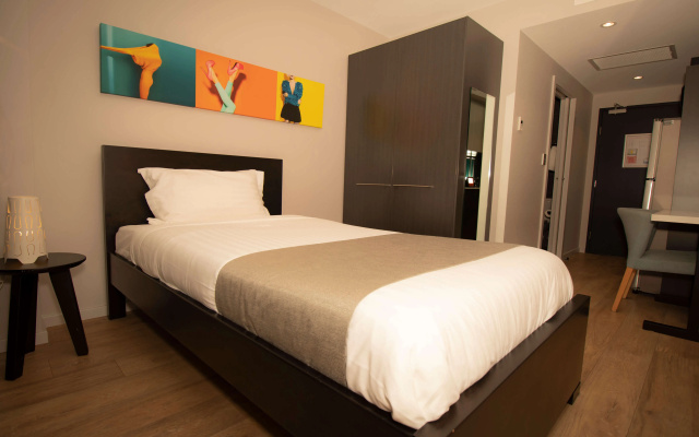 Studio 8 Residences - Adults Only – Guest Rooms – Sydney