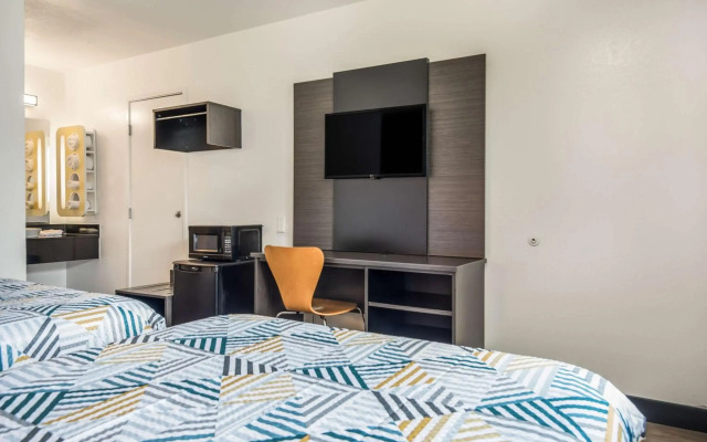 Motel 6 College Station, TX - Bryan