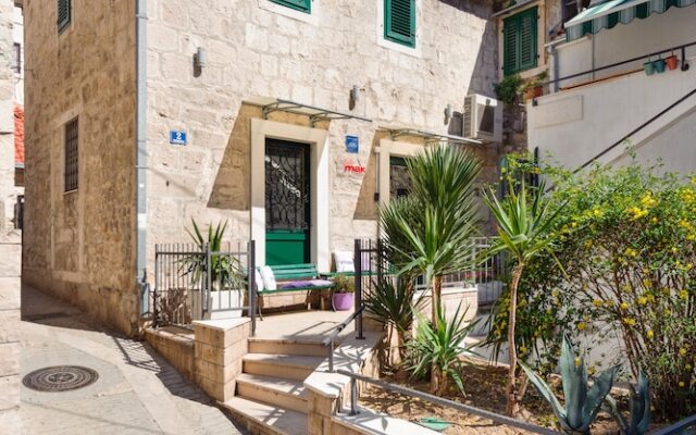 Apartments Villa Mak