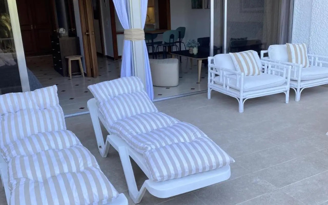 Luminoso apartamento en segunda línea playa 438