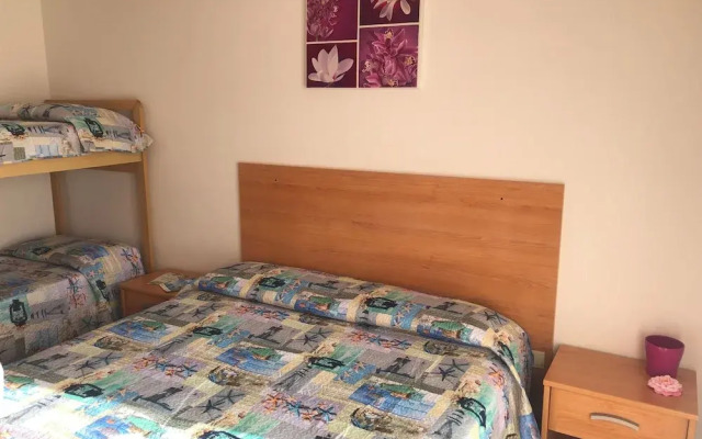 Comfortable Flat by the Pool-beahost