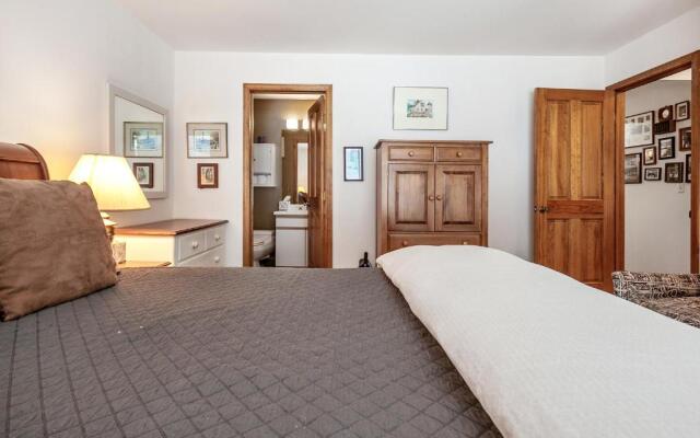 Seasons Four by Snowmass Vacations