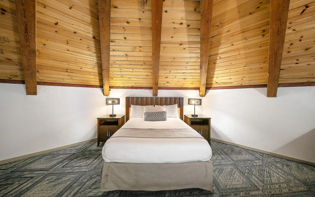 Half Moon Bay Lodge