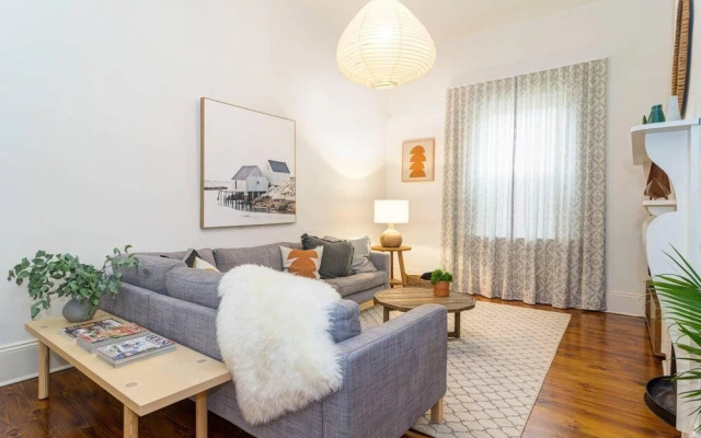 Blackbird at Arlo's - The heart of Glenelg - Wifi