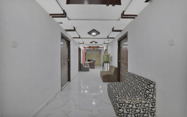 Flagship 83069 Hotel Rudra Palace